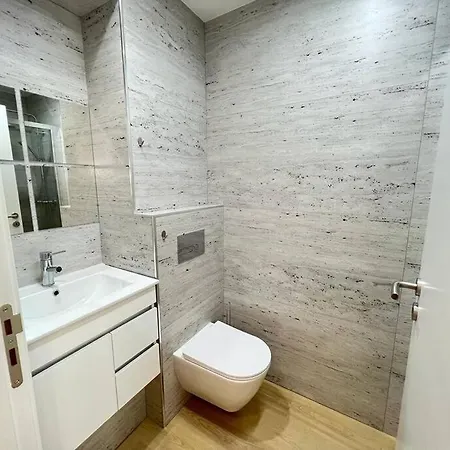 Heart Of The 10 ! Apartament