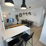 Heart Of The 10 ! Apartman
