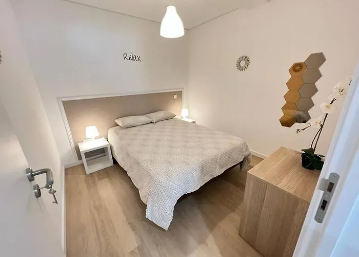 Heart Of The 10 ! Apartament *